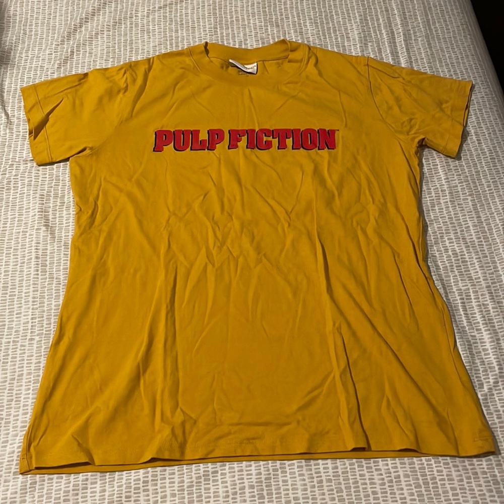 Cotton on -pulp fiction graphic tee women medium
